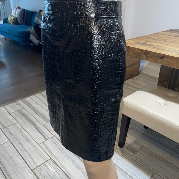 Gucci Croc Print Leather Skirt - Picture 14 of 16